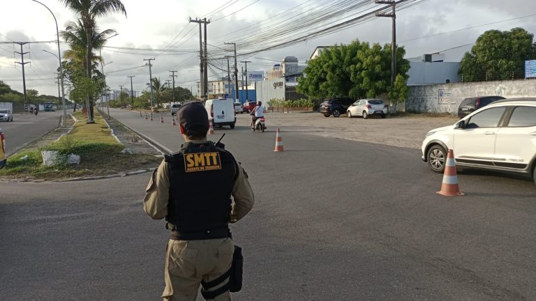 SMTT realiza alteração no trânsito na José Carlos Silva durante obra da Iguá