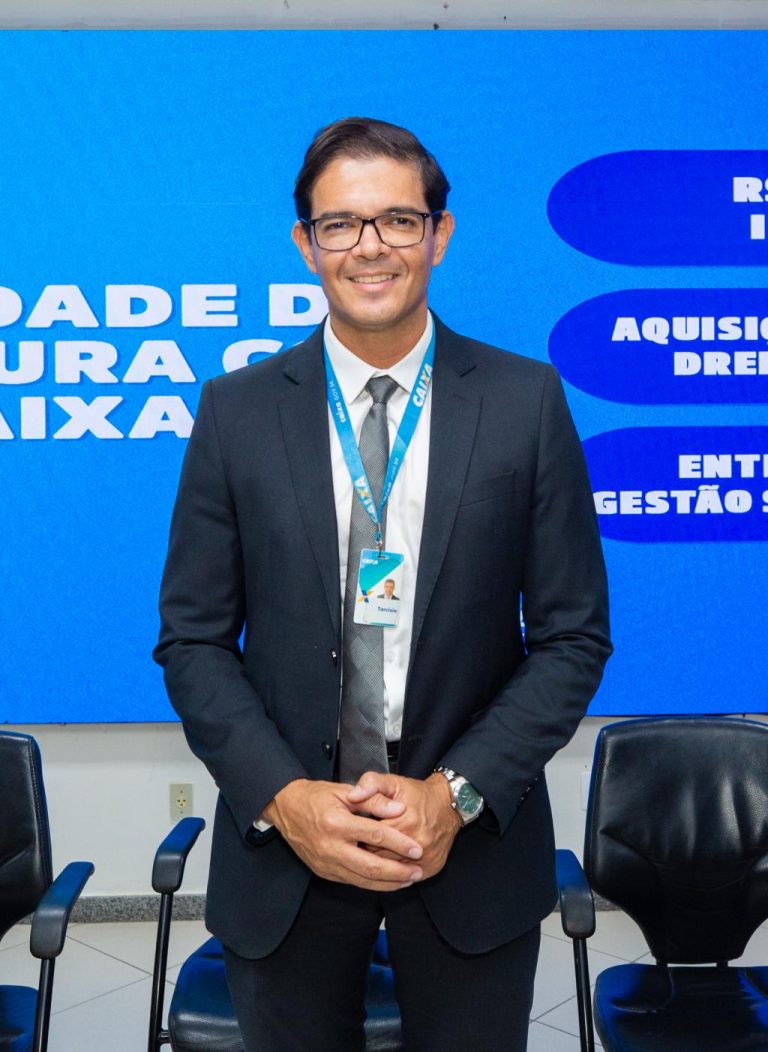 Prefeita Emília assina financiamento para compra de 36 ônibus e garante recursos para obras