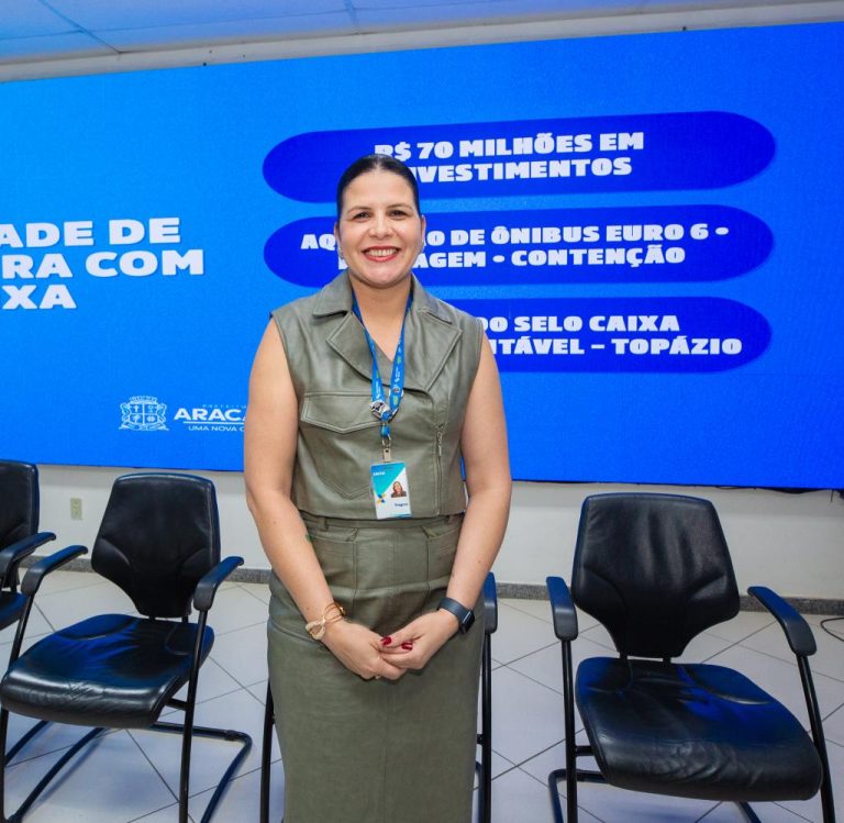 Prefeita Emília assina financiamento para compra de 36 ônibus e garante recursos para obras