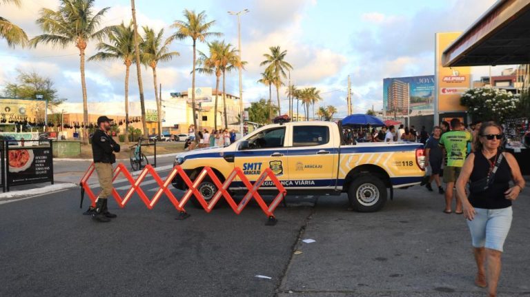 Prefeitura monta esquema de bloqueios para o trânsito durante o Réveillon dos Sergipanos