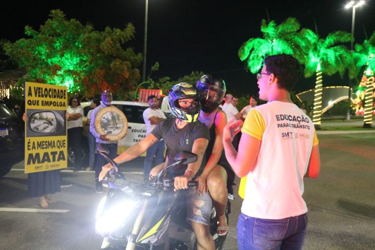 SMTT realiza ação educativa de conscientização em prol da segurança viária