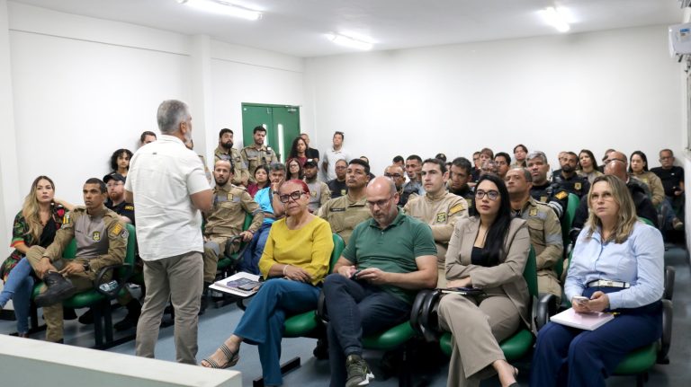 Prefeitura promove reunião de alinhamento e planejamento com agentes de trânsito