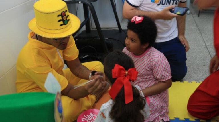 SMTT facilita acesso a carteirinhas de Passe Livre, estacionamento e outros serviços no Tamo Junto Aracaju