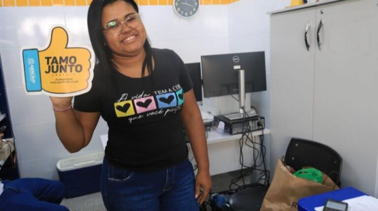 SMTT facilita acesso a carteirinhas de Passe Livre, estacionamento e outros serviços no Tamo Junto Aracaju