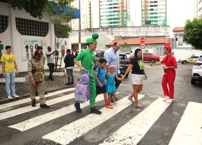 Prefeitura realiza ações de educação para o trânsito durante volta às aulas da rede particular
