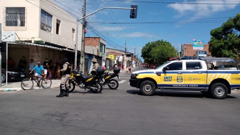 SMTT organiza trânsito no bairro Olaria durante o Bloco As Mariposas
