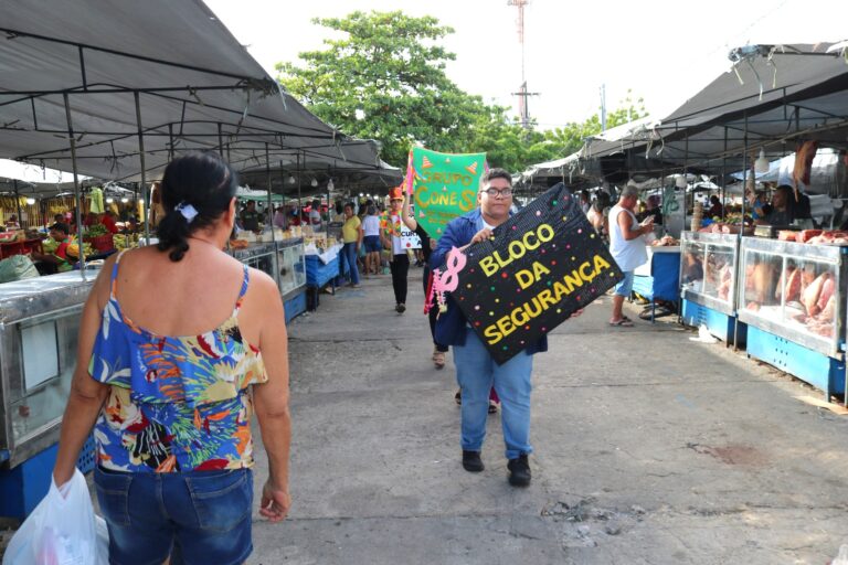 População aprova ação educativa da SMTT para conscientização no trânsito durante o Carnaval
