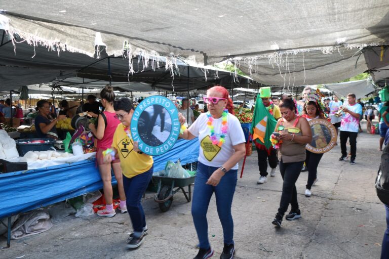 População aprova ação educativa da SMTT para conscientização no trânsito durante o Carnaval