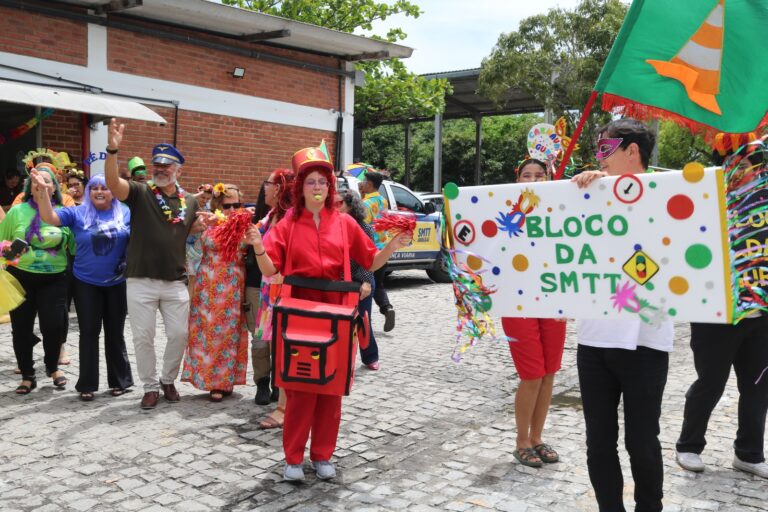 Bloco da SMTT leva alegria e integração aos servidores em manhã de confraternização