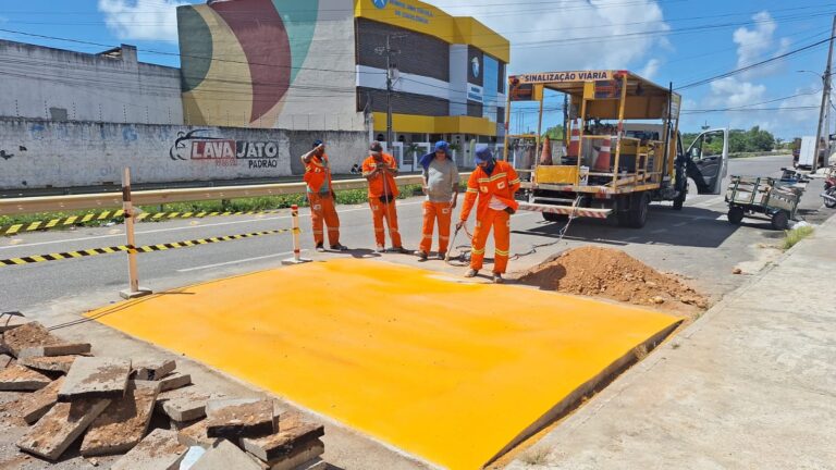 Prefeitura amplia organização do trânsito com 155 intervenções de sinalização em fevereiro