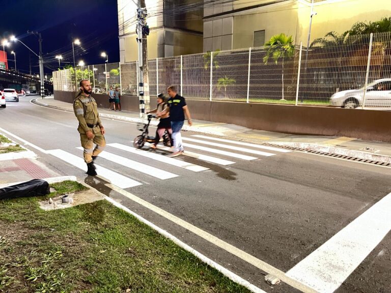 SMTT leva conscientização sobre uso da faixa de pedestres à região do Terminal DIA