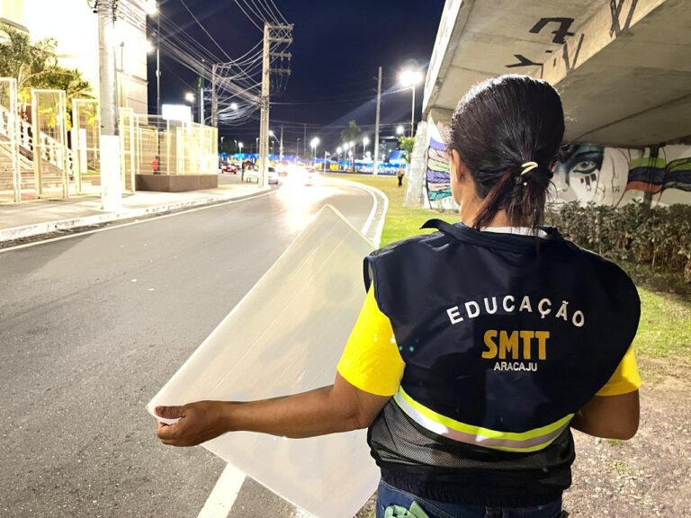 SMTT leva conscientização sobre uso da faixa de pedestres à região do Terminal DIA