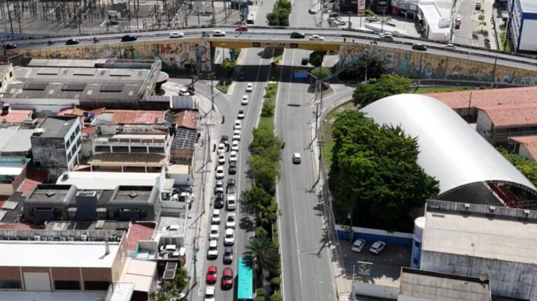 Prefeitura realiza intervenções no trânsito durante obras do viaduto da Av. Francisco Porto