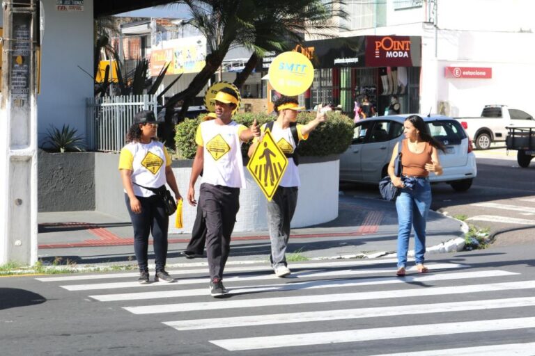 SMTT inicia série de ações educativas para conscientizar sobre o respeito à faixa de pedestres