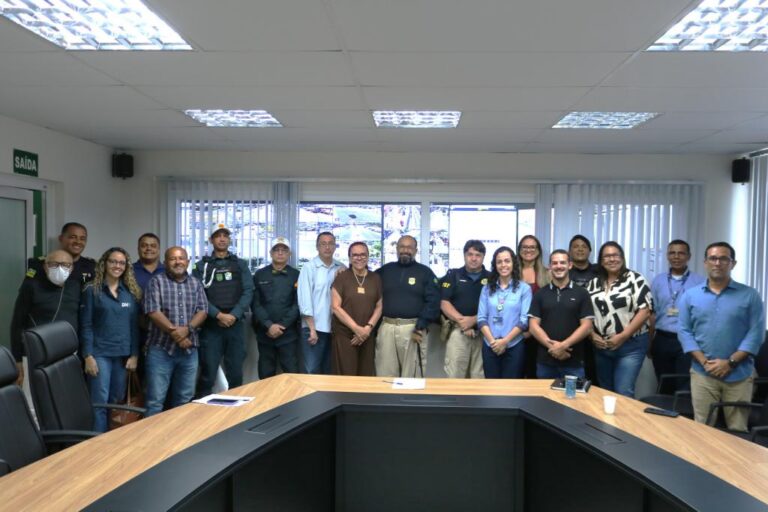 Prefeitura reúne órgãos de trânsito e segurança para debater redução de sinistros com motociclistas