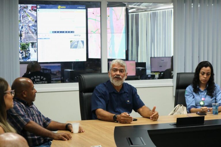 Prefeitura reúne órgãos de trânsito e segurança para debater redução de sinistros com motociclistas