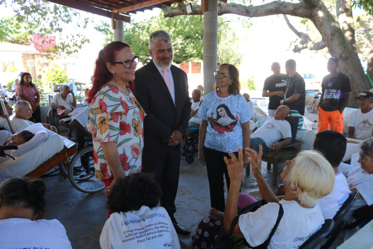 SMTT entrega 322 kg de alimentos arrecadados no Passeio Ciclístico ao Lar Dulce Lar