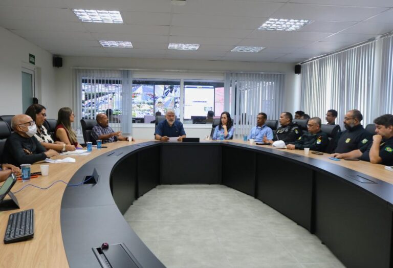 Prefeitura reúne órgãos de trânsito e segurança para debater redução de sinistros com motociclistas