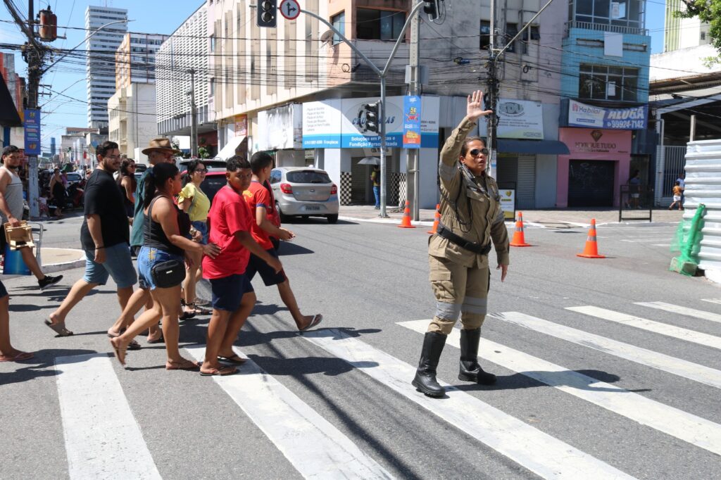 Aracaju 171 anos: Prefeitura garante trânsito tranquilo durante apresentação da Esquadrilha da Fumaça - SMTT Aracaju