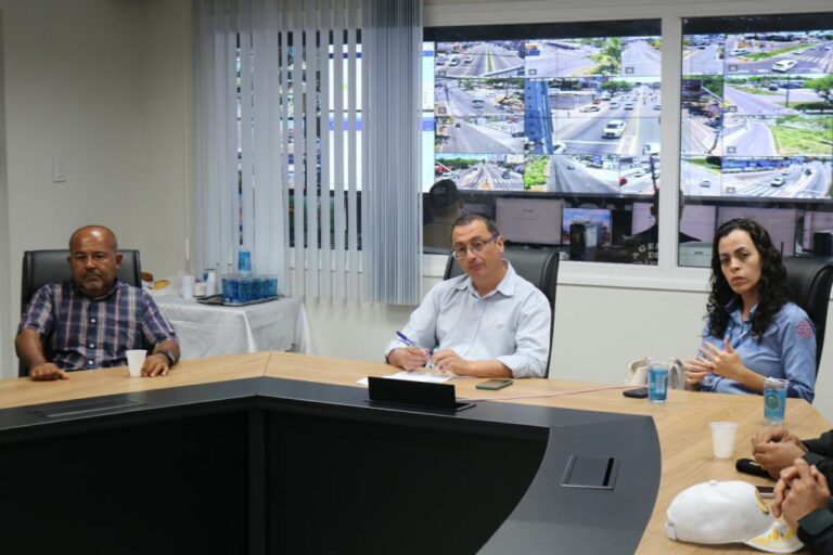 Prefeitura reúne órgãos de trânsito e segurança para debater redução de sinistros com motociclistas