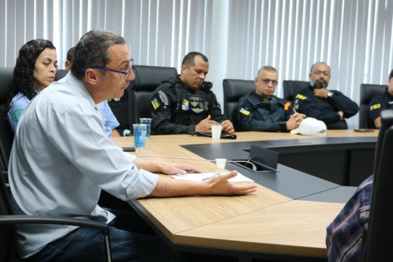 Prefeitura reúne órgãos de trânsito e segurança para debater redução de sinistros com motociclistas