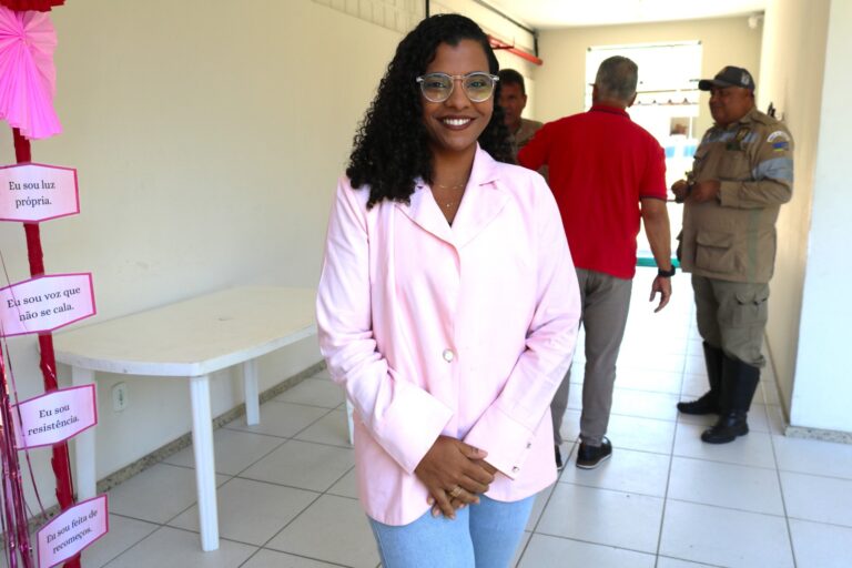 SMTT homenageia servidoras com palestra voltada para a valorização das mulheres