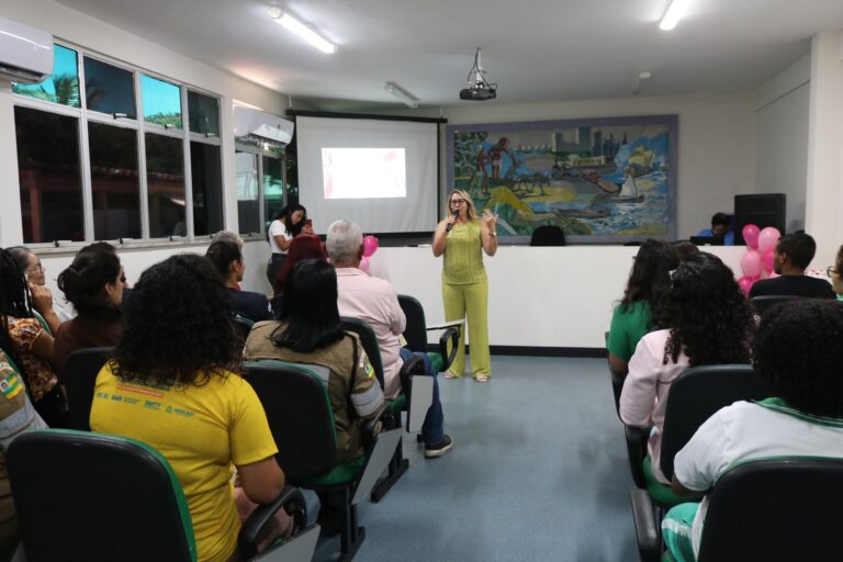 SMTT homenageia servidoras com palestra voltada para a valorização das mulheres