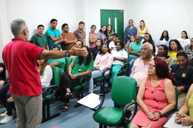 SMTT homenageia servidoras com palestra voltada para a valorização das mulheres