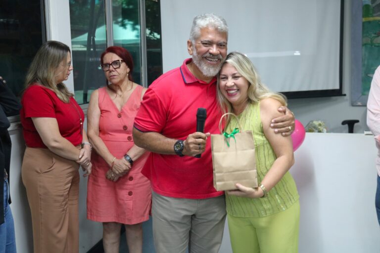 SMTT homenageia servidoras com palestra voltada para a valorização das mulheres