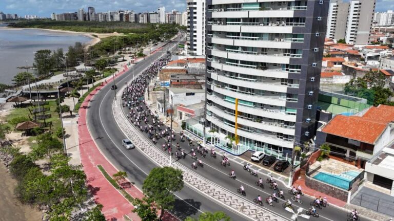 Passeio ciclístico reúne famílias, incentiva saúde e celebra Dia da Mulher e os 171 anos de Aracaju