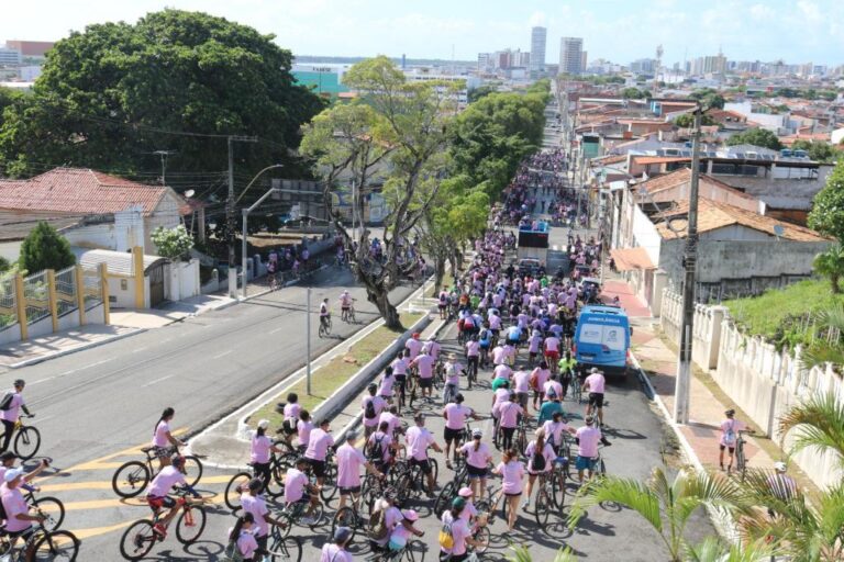 Passeio ciclístico reúne famílias, incentiva saúde e celebra Dia da Mulher e os 171 anos de Aracaju