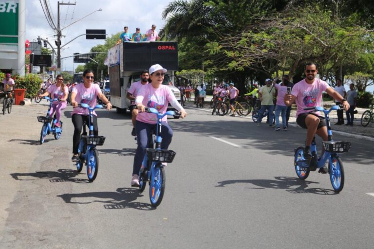 Passeio ciclístico reúne famílias, incentiva saúde e celebra Dia da Mulher e os 171 anos de Aracaju
