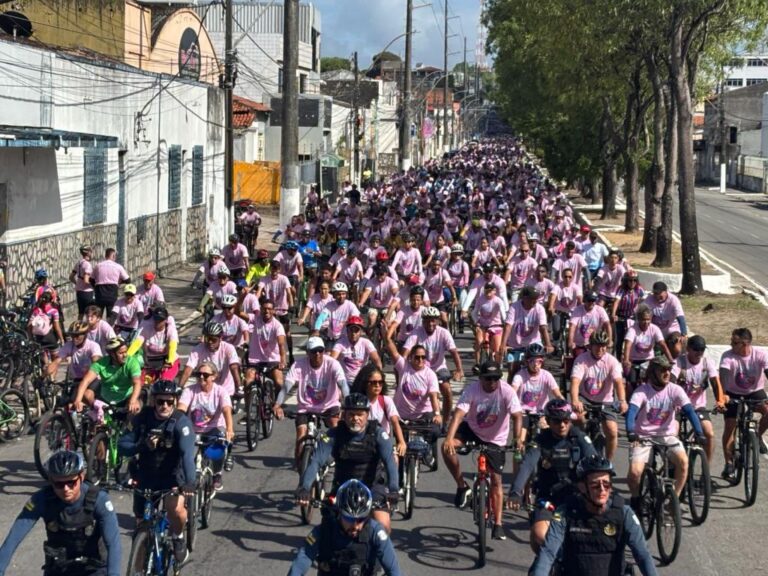 Passeio ciclístico reúne famílias, incentiva saúde e celebra Dia da Mulher e os 171 anos de Aracaju