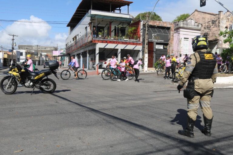 Passeio ciclístico reúne famílias, incentiva saúde e celebra Dia da Mulher e os 171 anos de Aracaju