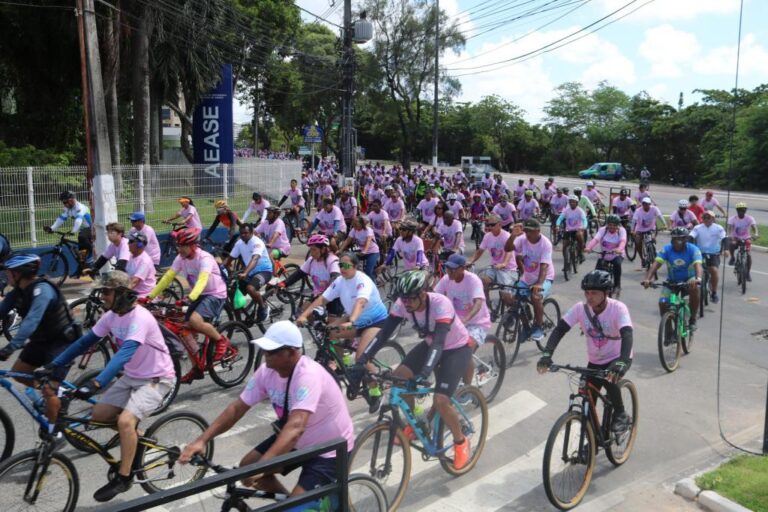 Passeio ciclístico reúne famílias, incentiva saúde e celebra Dia da Mulher e os 171 anos de Aracaju