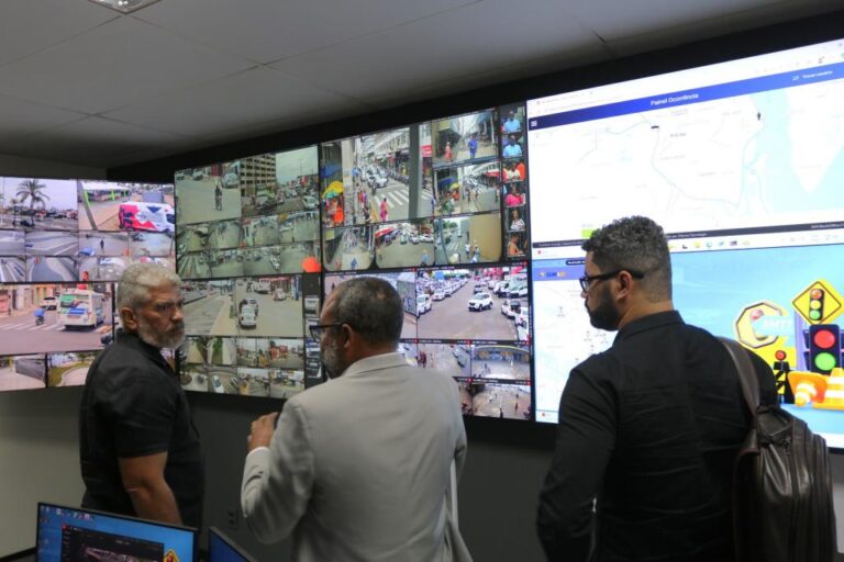 Prefeitura compartilha experiência em gestão de transportes com Superintência de Trânsito da Bahia