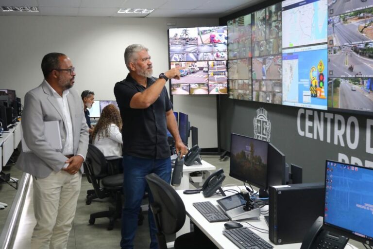 Prefeitura compartilha experiência em gestão de transportes com Superintência de Trânsito da Bahia
