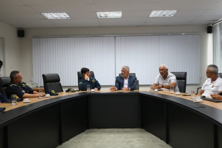 Reunião entre Prefeitura e Capitania dos Portos de Sergipe alinha parcerias e ações conjuntas