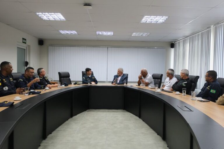 Reunião entre Prefeitura e Capitania dos Portos de Sergipe alinha parcerias e ações conjuntas