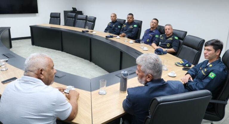 Reunião entre Prefeitura e Capitania dos Portos de Sergipe alinha parcerias e ações conjuntas