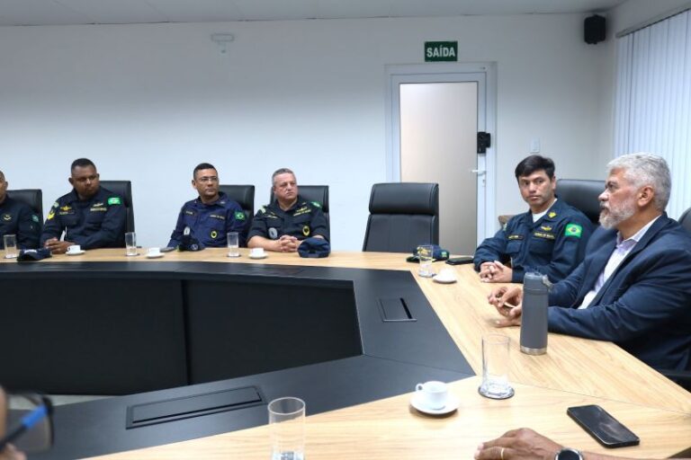 Reunião entre Prefeitura e Capitania dos Portos de Sergipe alinha parcerias e ações conjuntas