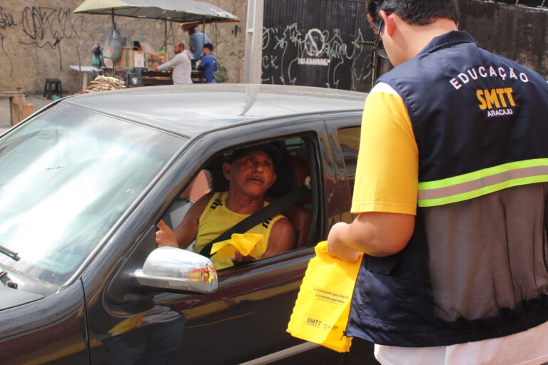 Prefeitura alerta condutores sobre perigos do celular ao volante no Dia Mundial da Saúde