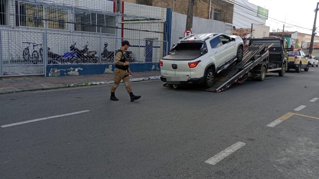 SMTT Aracaju registra mais de 2 mil chamadas em março e estacionamento irregular lidera ligações - SMTT Aracaju