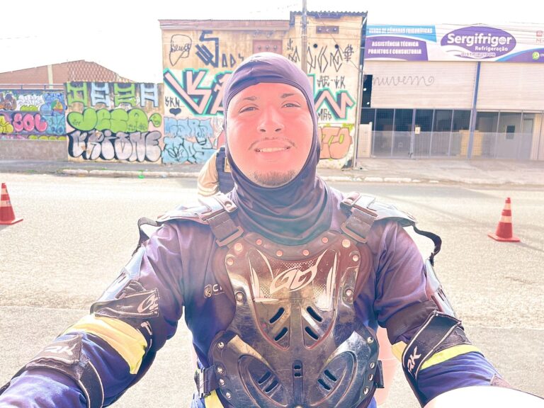 Prefeitura alerta condutores sobre perigos do celular ao volante no Dia Mundial da Saúde