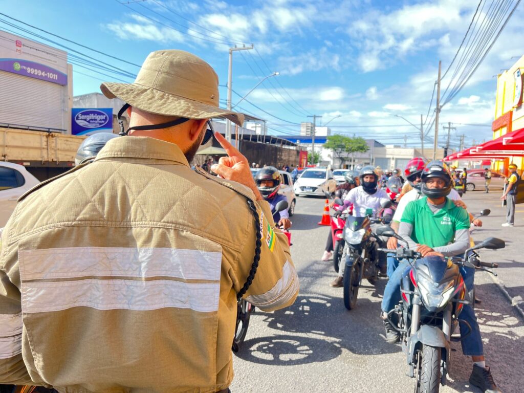 Prefeitura alerta condutores sobre perigos do celular ao volante no Dia Mundial da Saúde - SMTT Aracaju