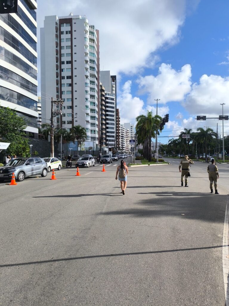 Prefeitura atua para restabelecer semáforos após sinistro na avenida Beira Mar