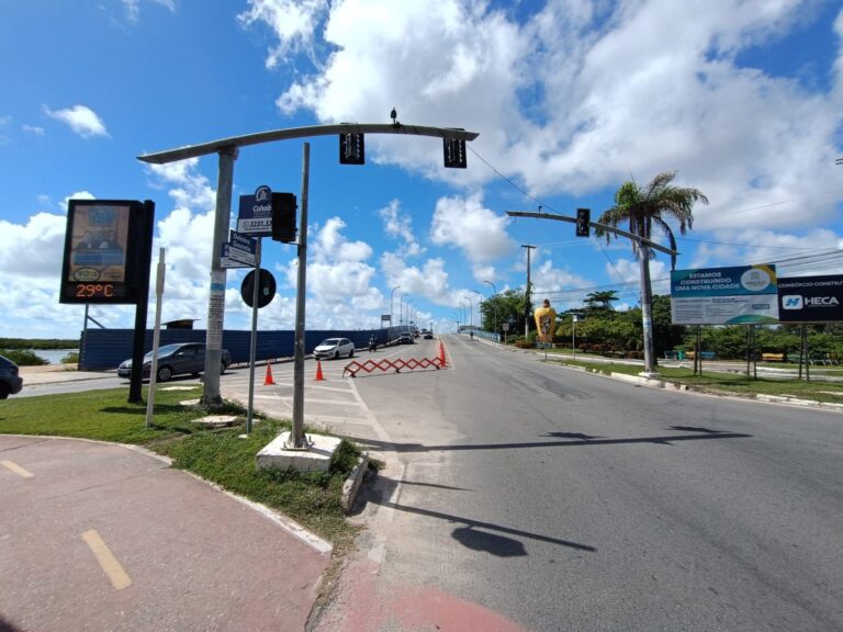 Prefeitura atua para restabelecer semáforos após sinistro na avenida Beira Mar