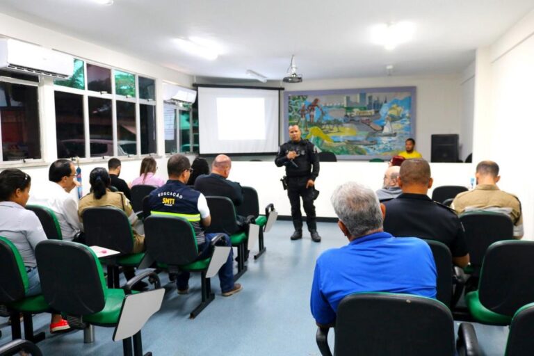 Prefeitura realiza reunião para debater soluções que viabilizem redução de sinistros com motociclistas