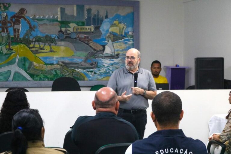 Prefeitura realiza reunião para debater soluções que viabilizem redução de sinistros com motociclistas