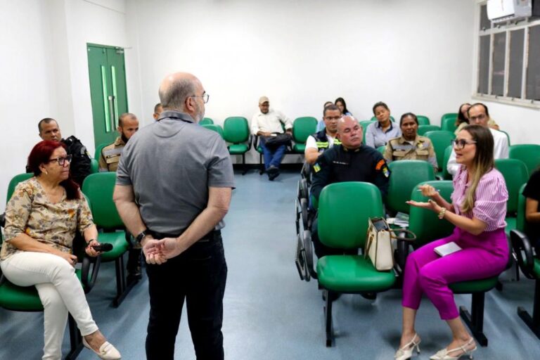 Prefeitura realiza reunião para debater soluções que viabilizem redução de sinistros com motociclistas